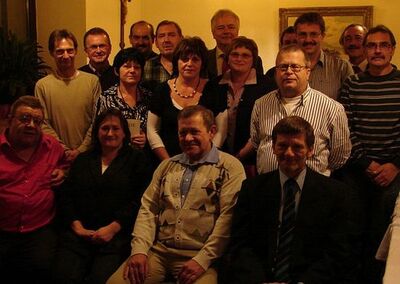Gruppenbild beim Ehrenabend mit Hans Binner (vorne links)