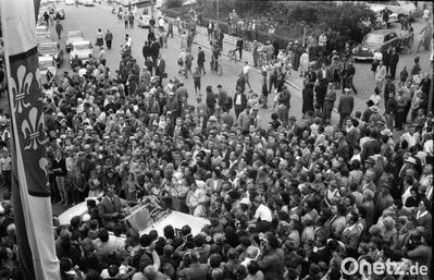 Willy Brandt 1961 zu Besuch in Sulzbach-Rosenberg. (Bild Stadtarchiv)