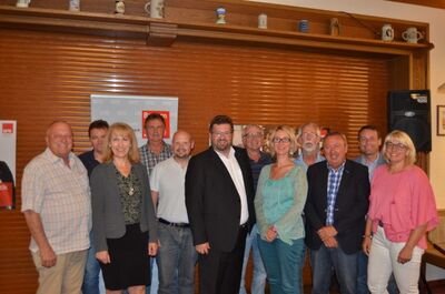 Die Delegierten mit Brigitte Bachmann (3.v.l.), Johannes Foitzik (6.v.l.), Uwe Bergmann (11.v.l.)